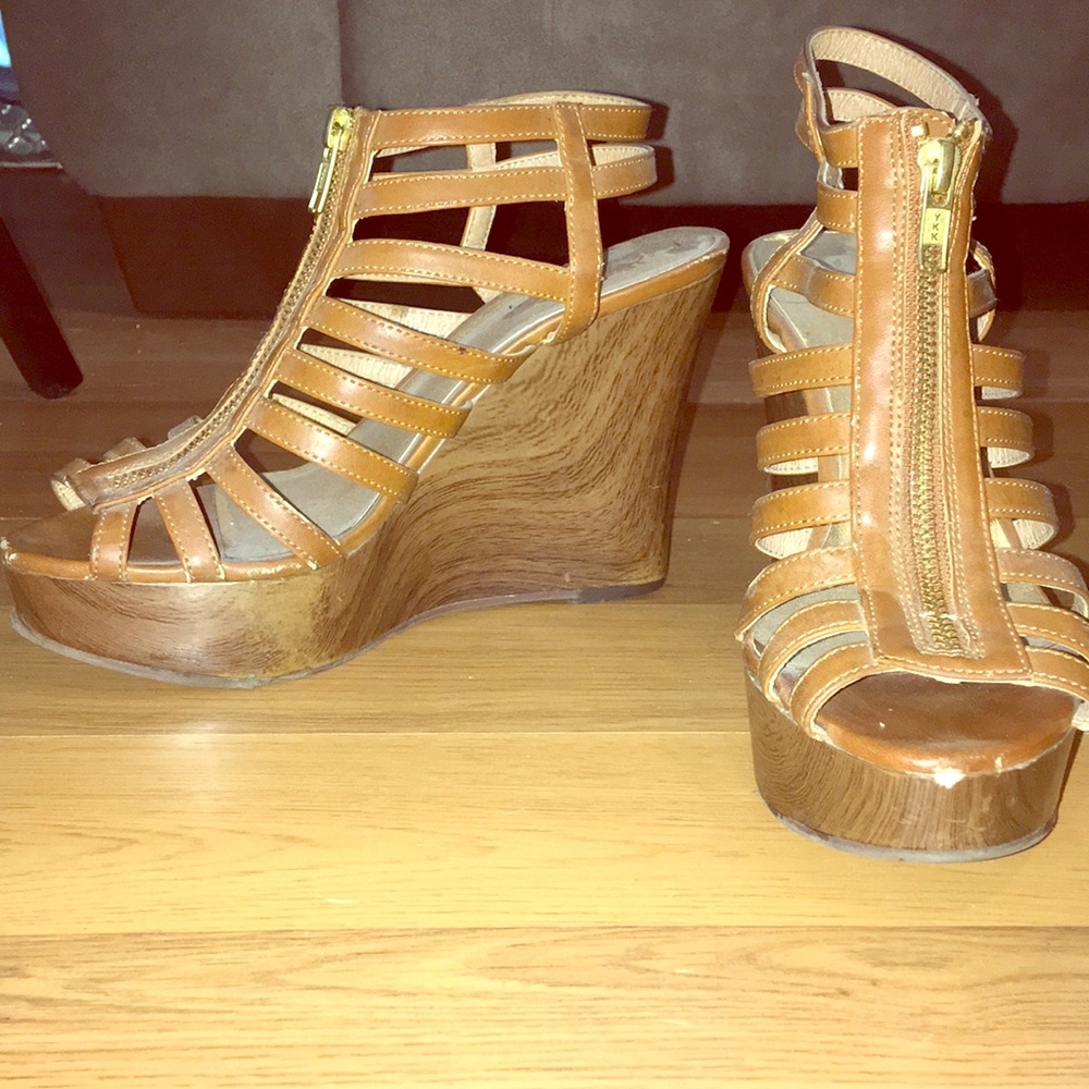 Jessica Simpson wedges